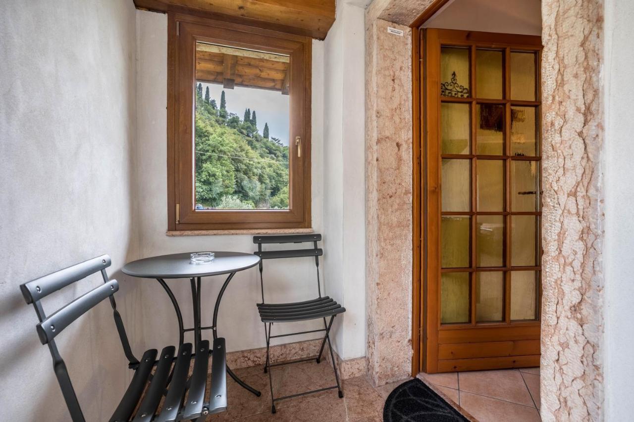 Casa Carlotta Apartment มัลเชซิเน ภายนอก รูปภาพ