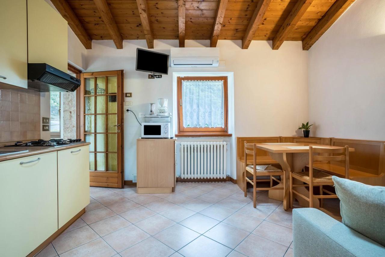 Casa Carlotta Apartment มัลเชซิเน ภายนอก รูปภาพ