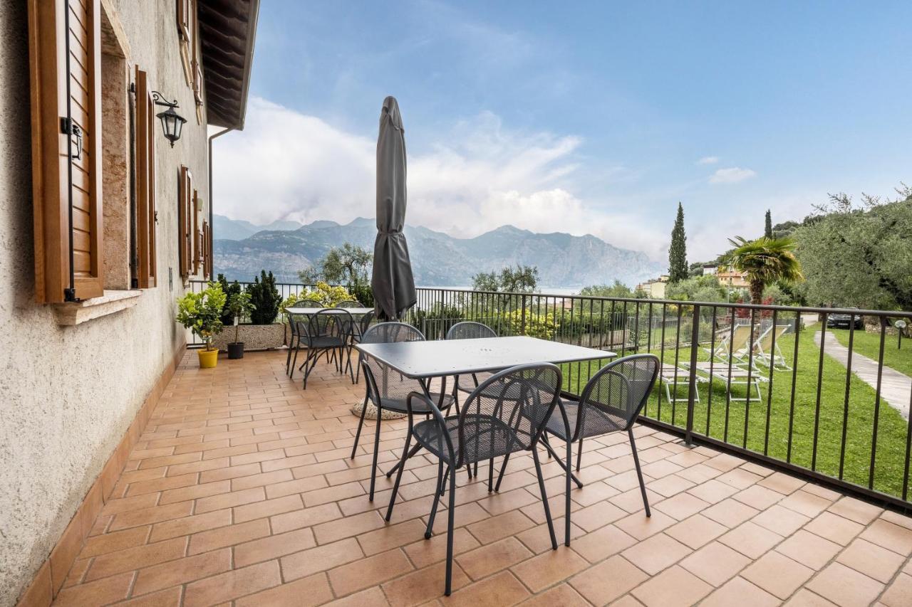 Casa Carlotta Apartment มัลเชซิเน ภายนอก รูปภาพ